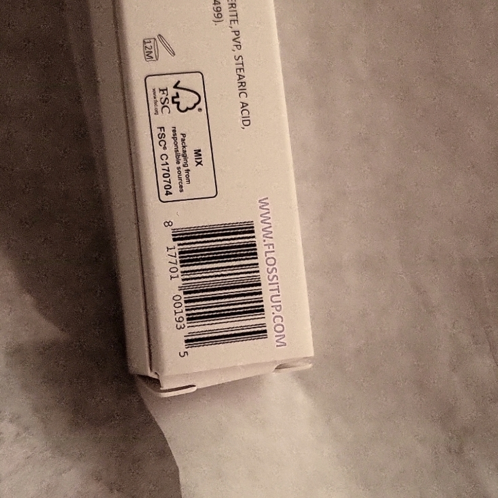 Rise Above Lengthening Mascara - Picture 4 of 4